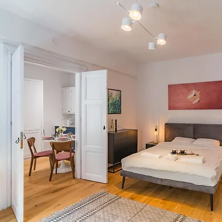 Wawel - Location, Workspace - By Rentujemy クラクフ